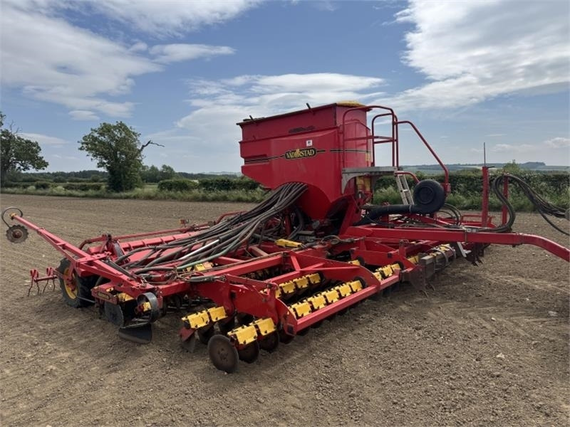 Vaderstad Rapid A800s **Video Below** - Semeadora combinada: foto 1 Vaderstad Rapid A800s **Video Below** - Semeadora combinada: foto 1