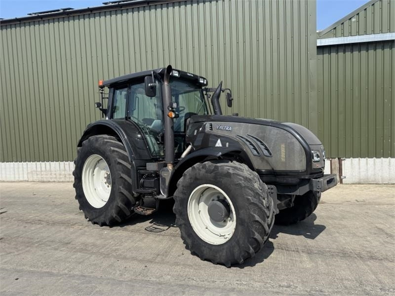 Valtra T163 Direct 50K *New Transmission* - Trator: foto 1 Valtra T163 Direct 50K *New Transmission* - Trator: foto 1