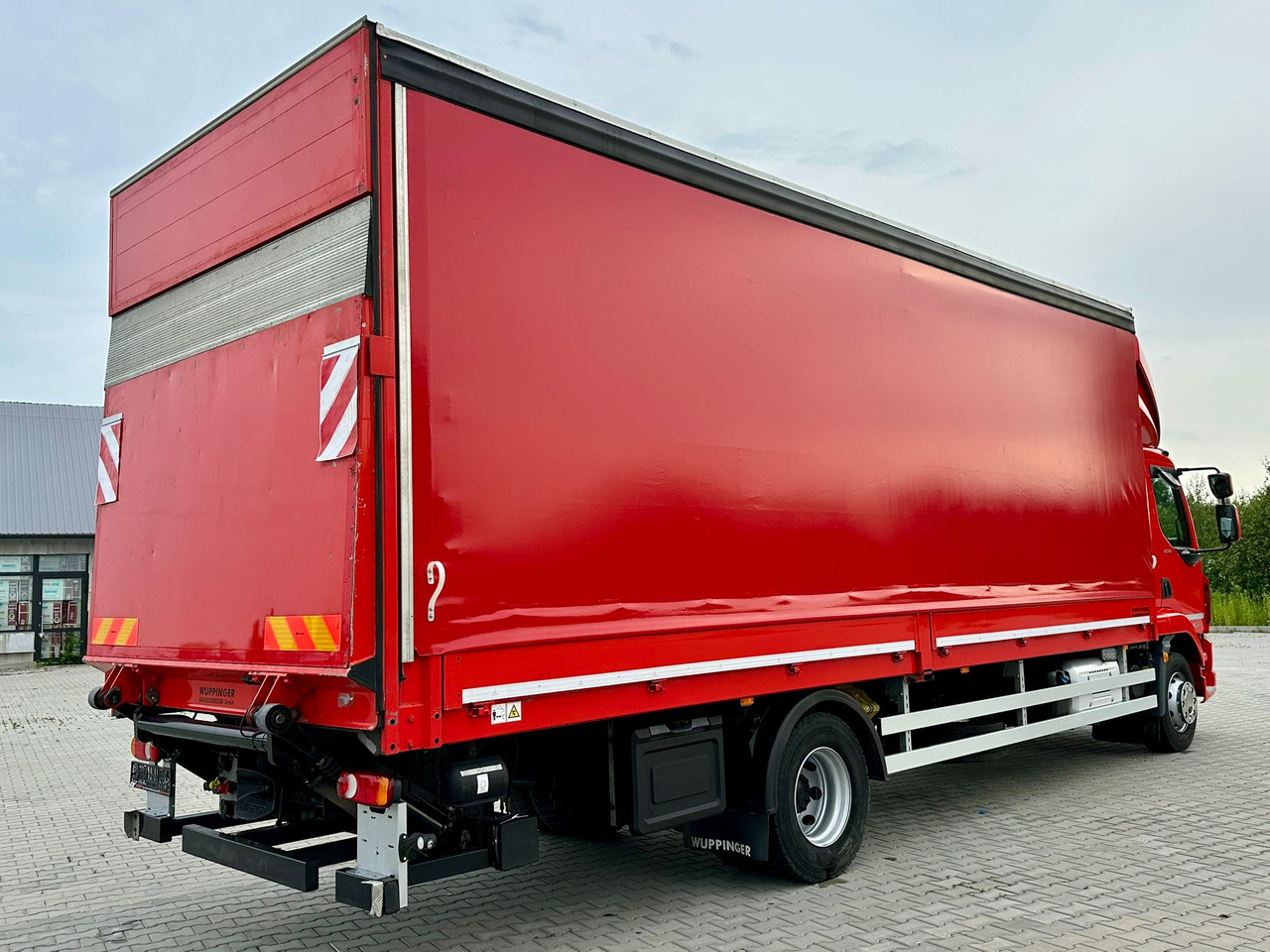 DAF LF 290 / BURTO - FIRANKA / 18 PALET / WINDA / 16 T DMC / SYPIALKA / 2020 ROK / SPROWADZONY - Camião de lona: foto 4 DAF LF 290 / BURTO - FIRANKA / 18 PALET / WINDA / 16 T DMC / SYPIALKA / 2020 ROK / SPROWADZONY - Camião de lona: foto 4