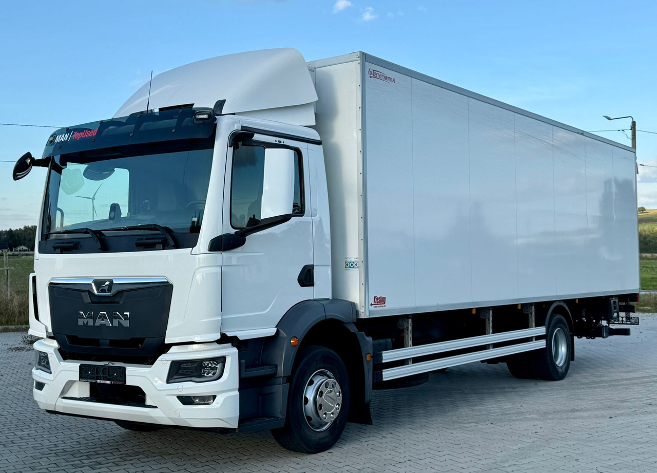 MAN TGM 15.290 / CHŁODNIA / WINDA / 8.3 M DŁUGOŚCI / 20 EUROPALET / THERMO KING / +30/-30 / AUTOMAT / 2021 ROK / SERWISOWANY - Camião frigorífico: foto 2 MAN TGM 15.290 / CHŁODNIA / WINDA / 8.3 M DŁUGOŚCI / 20 EUROPALET / THERMO KING / +30/-30 / AUTOMAT / 2021 ROK / SERWISOWANY - Camião frigorífico: foto 2