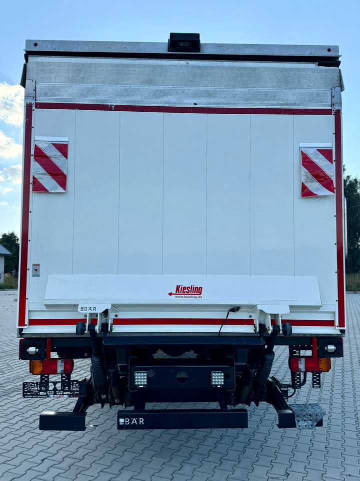 MAN TGM 15.290 / CHŁODNIA / WINDA / 8.3 M DŁUGOŚCI / 20 EUROPALET / THERMO KING / +30/-30 / AUTOMAT / 2021 ROK / SERWISOWANY - Camião frigorífico: foto 5 MAN TGM 15.290 / CHŁODNIA / WINDA / 8.3 M DŁUGOŚCI / 20 EUROPALET / THERMO KING / +30/-30 / AUTOMAT / 2021 ROK / SERWISOWANY - Camião frigorífico: foto 5