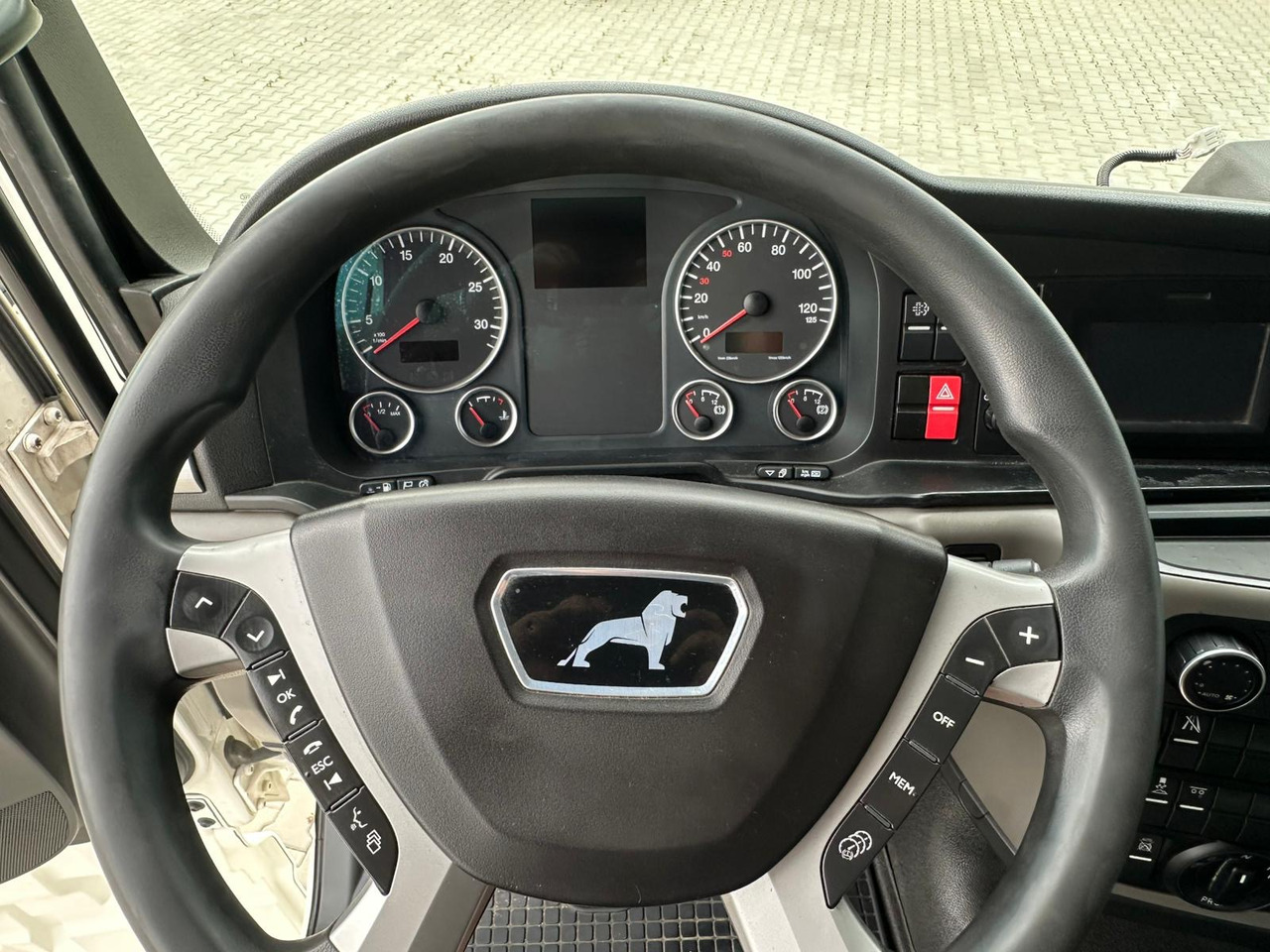 Camião de lona MAN TGX 26.460 / ZESTAW PRZEJAZDOWY / 38 PALET / AUTOMAT / SYPIALKA / PRZYCZEPA WIELTON / 2019 ROK / NISKI PRZEBIEG: foto 26