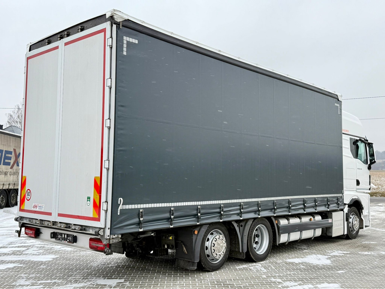 MAN TGX 26.470 / FIRANKA / 19 EUROPALET / XXL / NISKI PRZEBIEG / NOWY MODEL / 6X2 - Camião de lona: foto 3 MAN TGX 26.470 / FIRANKA / 19 EUROPALET / XXL / NISKI PRZEBIEG / NOWY MODEL / 6X2 - Camião de lona: foto 3