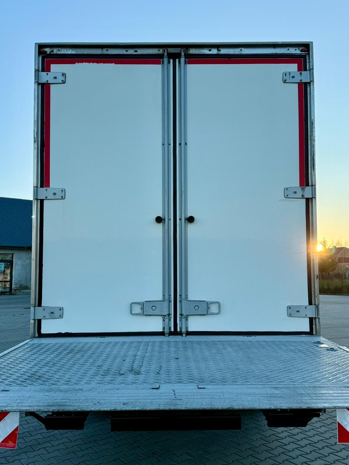 MERCEDES-BENZ ACTROS 1840 / CHŁODNIA / WINDA / 15 EUROPALET / 6.10 M DŁUGOŚCI / DUŻA KABINA / AUTOMAT / SPROWADZONY / SERWISOWANY / EURO 6 - Camião frigorífico: foto 5 MERCEDES-BENZ ACTROS 1840 / CHŁODNIA / WINDA / 15 EUROPALET / 6.10 M DŁUGOŚCI / DUŻA KABINA / AUTOMAT / SPROWADZONY / SERWISOWANY / EURO 6 - Camião frigorífico: foto 5