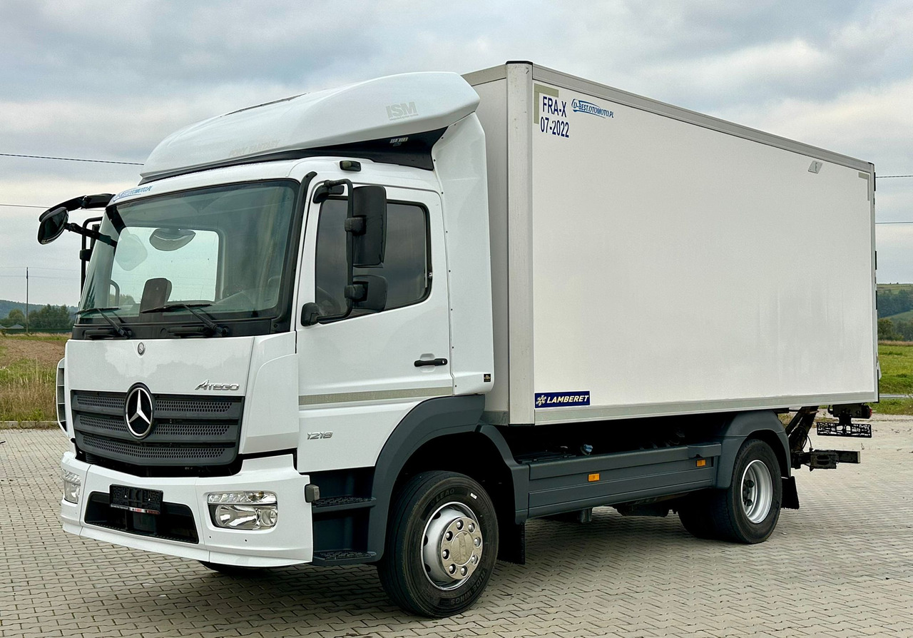 MERCEDES-BENZ ATEGO 1218 / CHŁODNIA / WINDA / 12 PALET / 5.10 M DŁUGOŚCI / AUTOMAT / LAMBERET / 5090 KG ŁADOWNOŚCI - Camião frigorífico: foto 2 MERCEDES-BENZ ATEGO 1218 / CHŁODNIA / WINDA / 12 PALET / 5.10 M DŁUGOŚCI / AUTOMAT / LAMBERET / 5090 KG ŁADOWNOŚCI - Camião frigorífico: foto 2