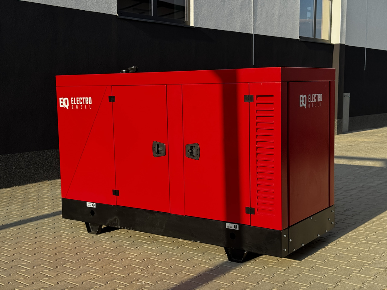 IVECO 50 kVA / 40 kW - Gerador elétrico: foto 4 IVECO 50 kVA / 40 kW - Gerador elétrico: foto 4