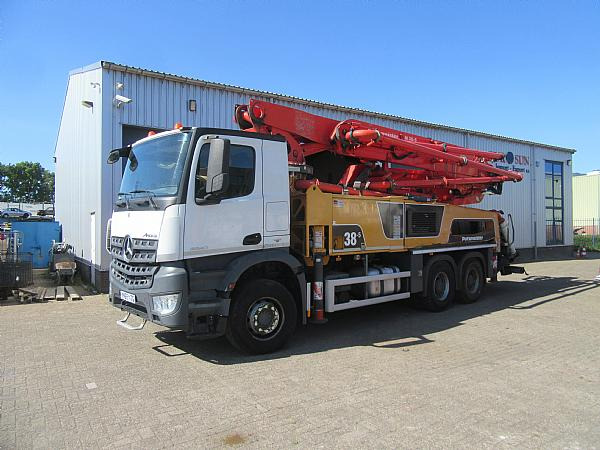 2015 PUTZMEISTER M38/5 AROCS 6x4 - Autobomba de betão: foto 1 2015 PUTZMEISTER M38/5 AROCS 6x4 - Autobomba de betão: foto 1