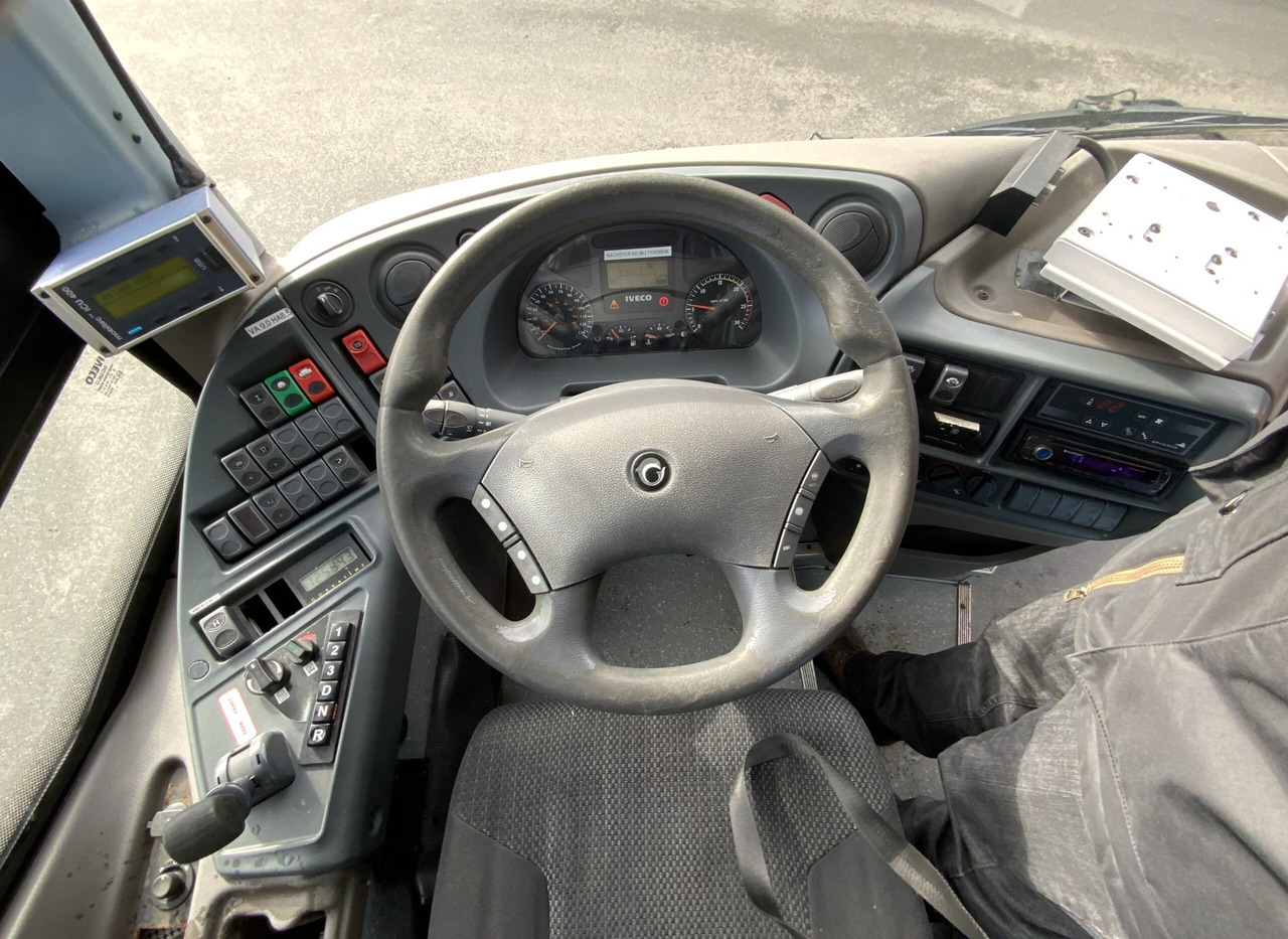 Fotografia de interior 1: Ônibus urbano Iveco Crossway LE