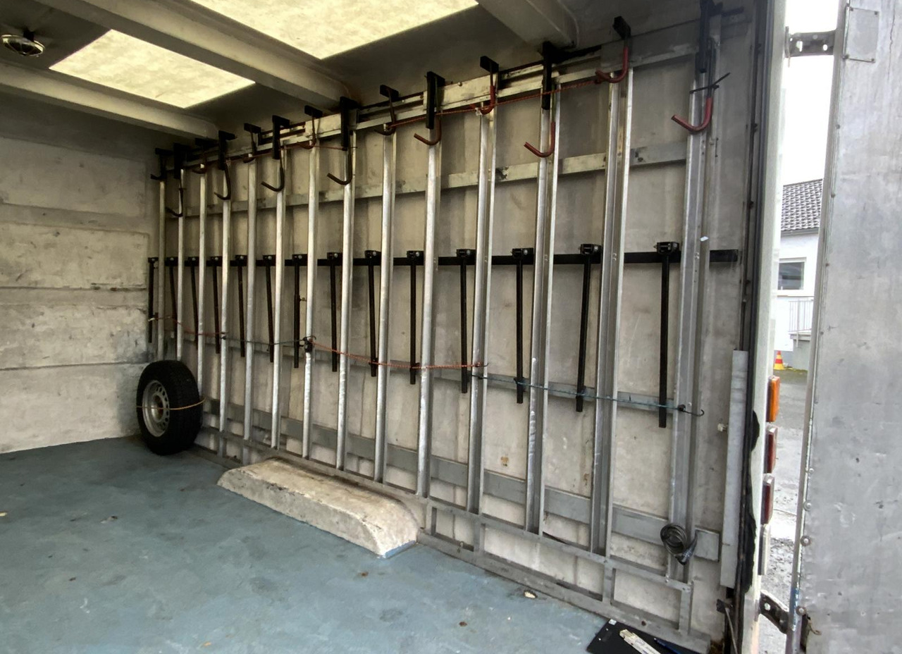 Leasing de Kässbohrer Universal 261 Kässbohrer Universal 261: foto 10