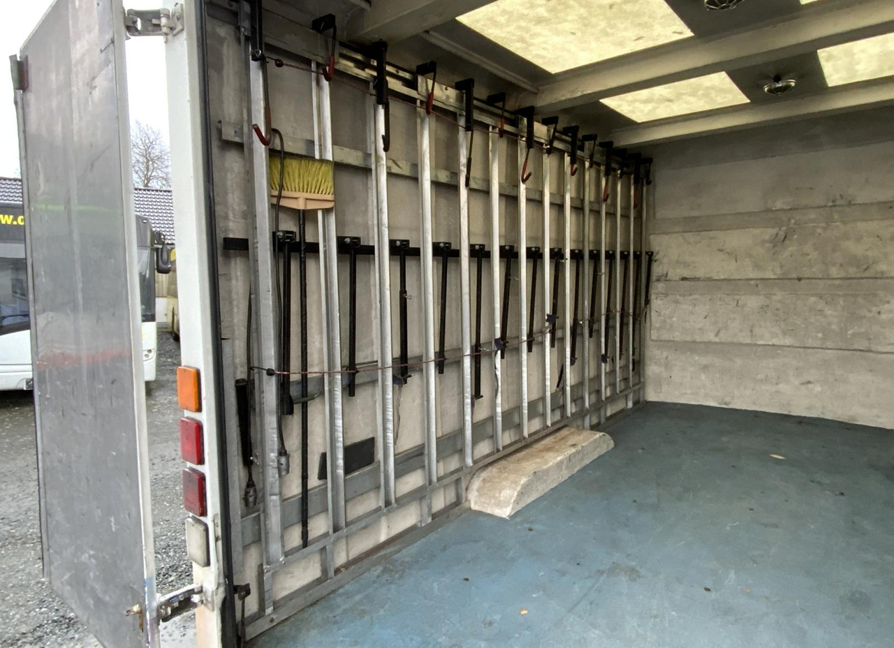 Leasing de Kässbohrer Universal 261 Kässbohrer Universal 261: foto 9