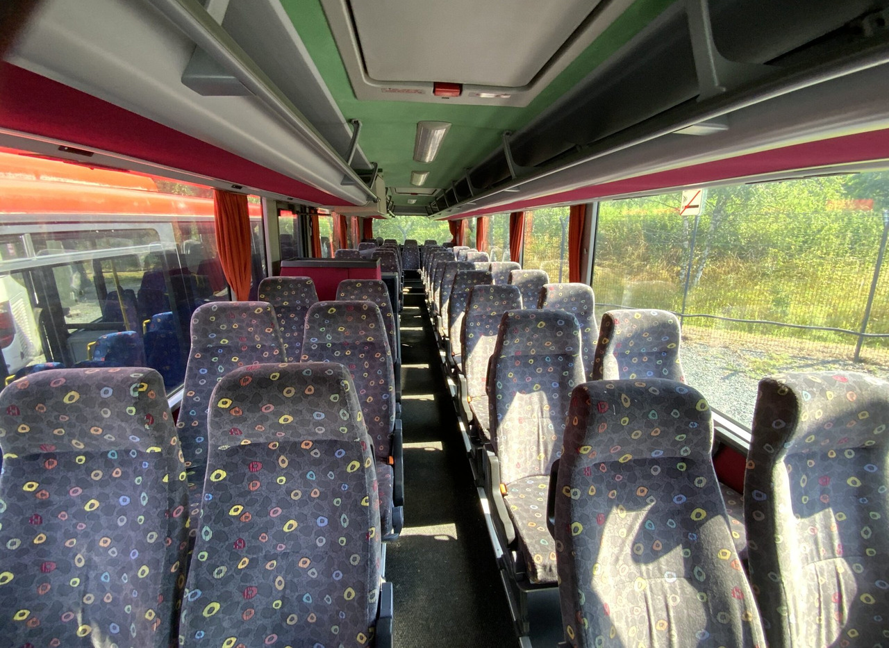 Ônibus suburbano Mercedes-Benz Integro: foto 9
