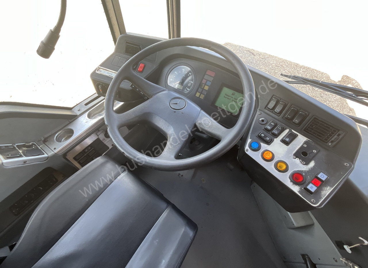 Fotografia de interior 1: Autocarro articulado Mercedes-Benz O 530 G Citaro