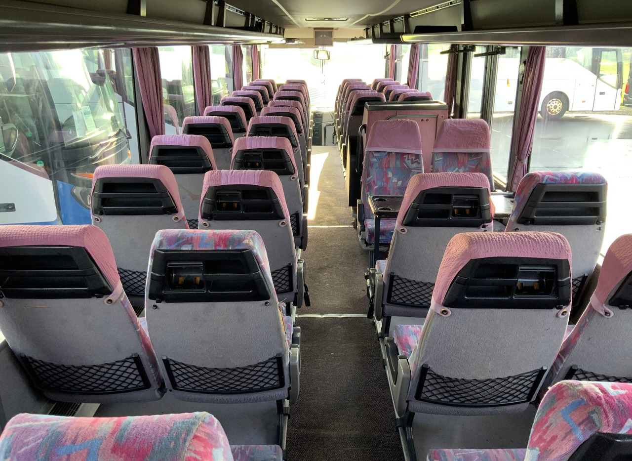 Fotografia de interior 1: Ônibus suburbano Setra S 315 GT