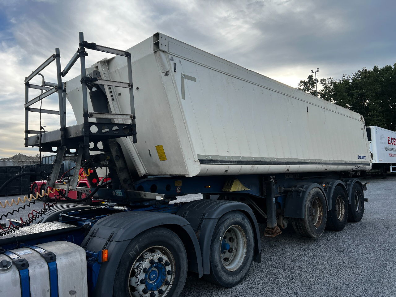 Schmitz Cargobull Gotha 27m3, SAF, ALU - Semi-reboque basculante: foto 2 Schmitz Cargobull Gotha 27m3, SAF, ALU - Semi-reboque basculante: foto 2