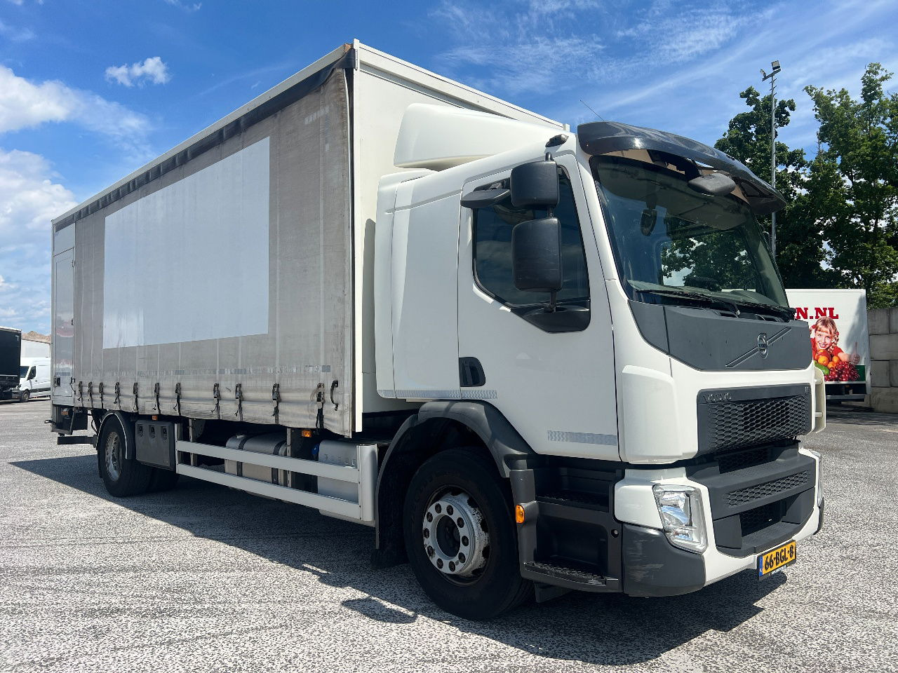 Volvo FE 250 Euro 6, 19T - Camião de lona: foto 2 Volvo FE 250 Euro 6, 19T - Camião de lona: foto 2
