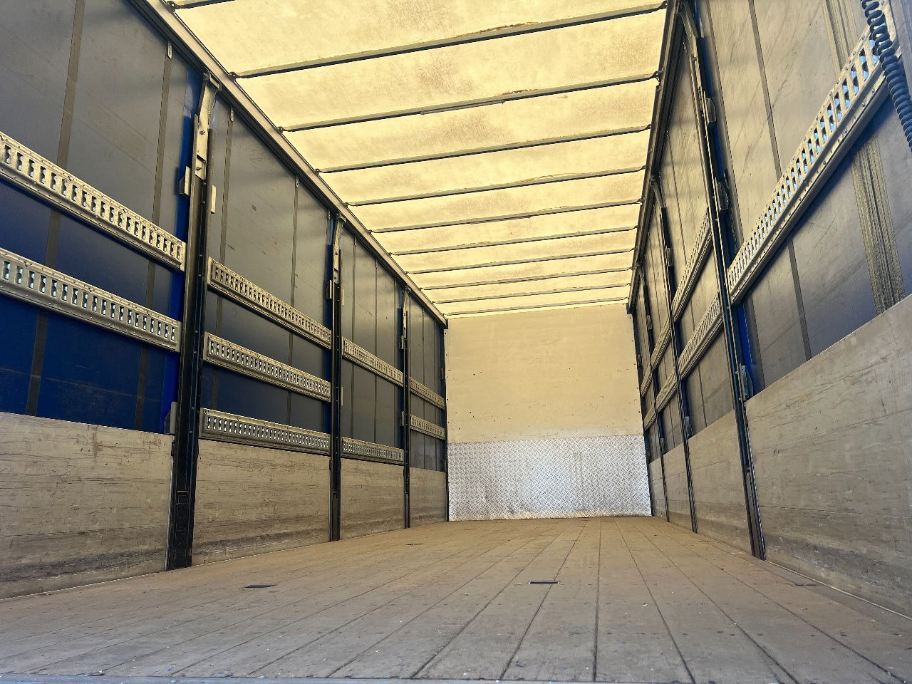 Volvo FM 9.300 Bordwanden, Euro 5 - Camião de lona: foto 5 Volvo FM 9.300 Bordwanden, Euro 5 - Camião de lona: foto 5