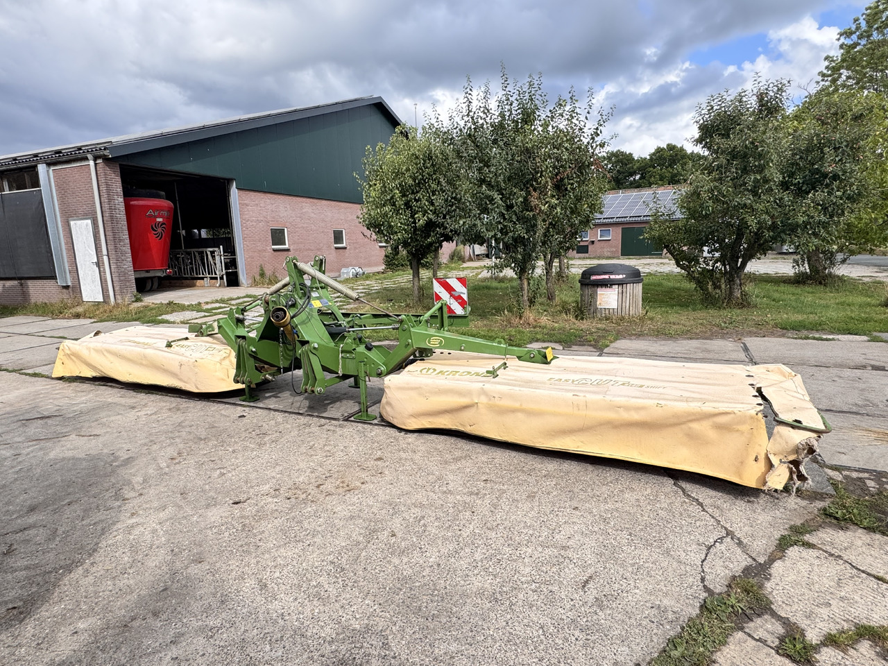 KRONE Easycut 9140 Shift - Gadanheira: foto 1 KRONE Easycut 9140 Shift - Gadanheira: foto 1