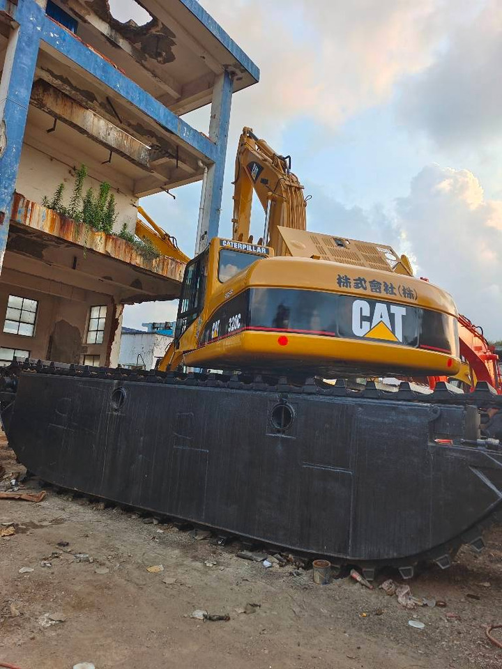 CAT 320 C - Escavadeira flutuante: foto 3 CAT 320 C - Escavadeira flutuante: foto 3