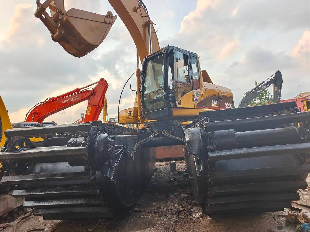 CAT 320 C - Escavadeira flutuante: foto 5 CAT 320 C - Escavadeira flutuante: foto 5