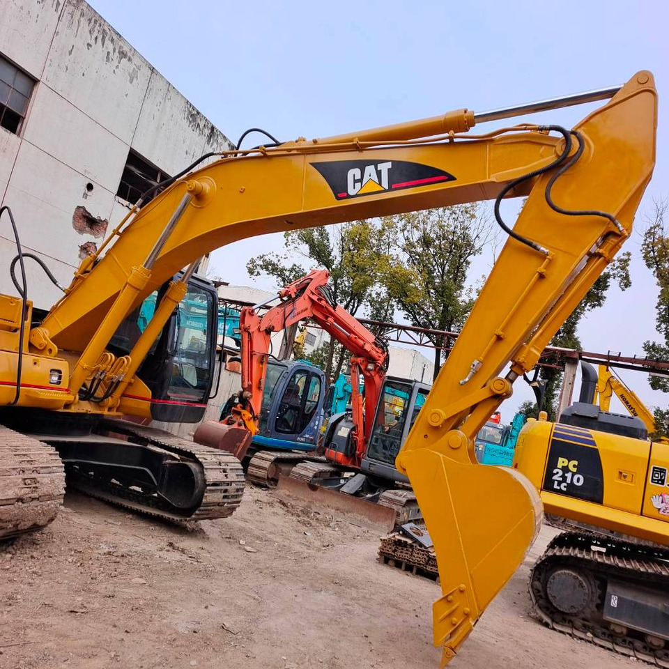 CAT 320 C L - Escavadora de rastos: foto 1 CAT 320 C L - Escavadora de rastos: foto 1