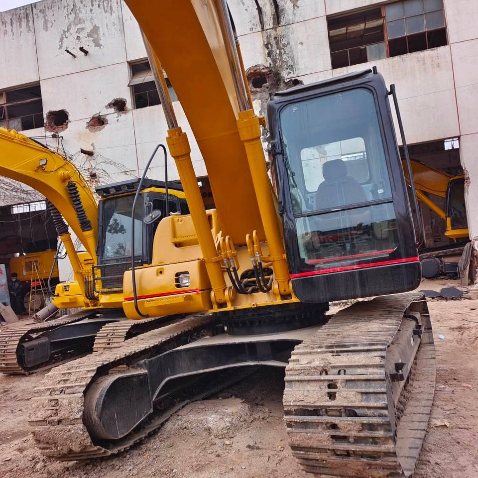 CAT 320 C L - Escavadora de rastos: foto 2 CAT 320 C L - Escavadora de rastos: foto 2