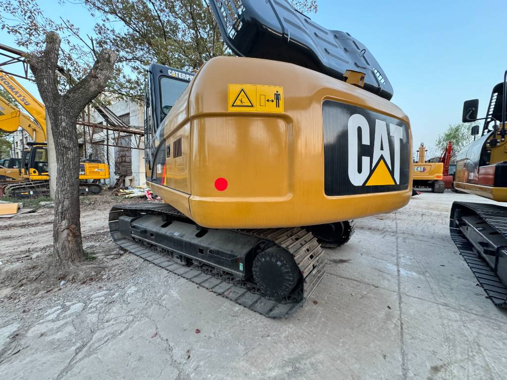 CAT 320 D-C7.1 enging - Escavadora de rastos: foto 2 CAT 320 D-C7.1 enging - Escavadora de rastos: foto 2