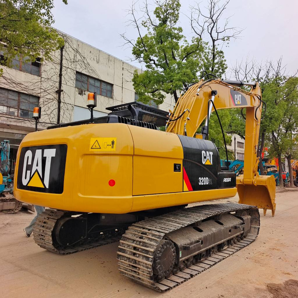 Escavadora de rastos CAT 320 D2L: foto 6