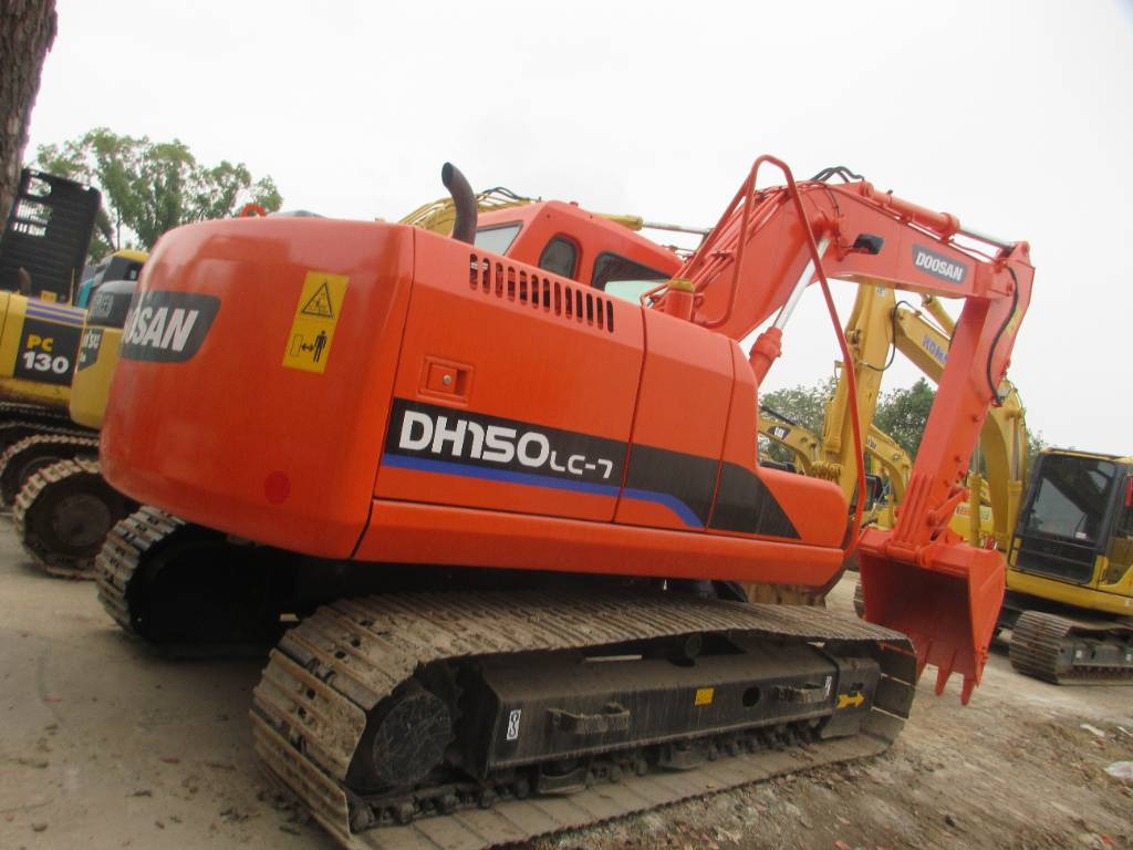 Doosan DH 150 LC-7 - Escavadeira de rodas: foto 1 Doosan DH 150 LC-7 - Escavadeira de rodas: foto 1