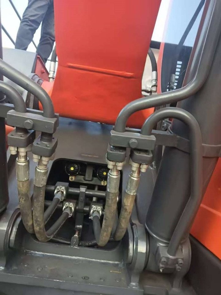 Doosan DX 225 LC-9C - Escavadora de rastos: foto 3 Doosan DX 225 LC-9C - Escavadora de rastos: foto 3