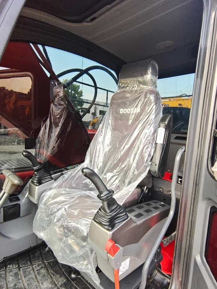 Doosan DX 225 LC - Escavadora de rastos: foto 5 Doosan DX 225 LC - Escavadora de rastos: foto 5