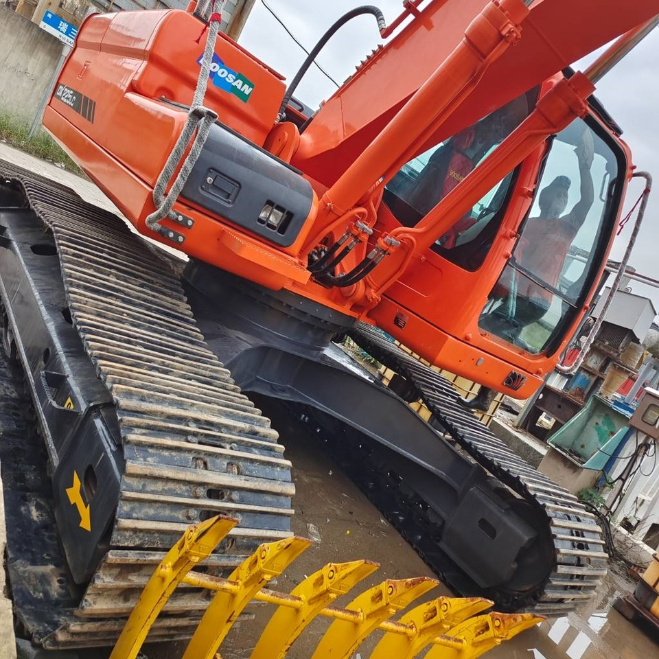 Doosan DX 225 LC - Escavadora de rastos: foto 5 Doosan DX 225 LC - Escavadora de rastos: foto 5