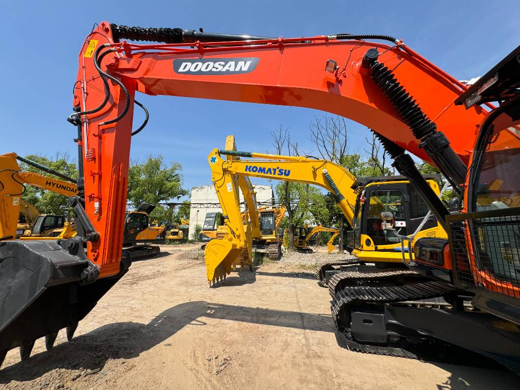 Doosan DX 300 LC-9S - Escavadora de rastos: foto 5 Doosan DX 300 LC-9S - Escavadora de rastos: foto 5