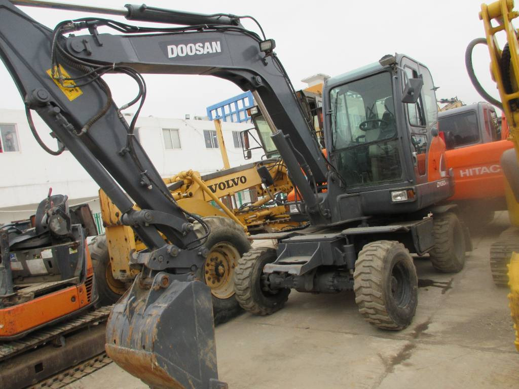 Hitachi ZX 30 U - Mini escavadeira: foto 4 Hitachi ZX 30 U - Mini escavadeira: foto 4