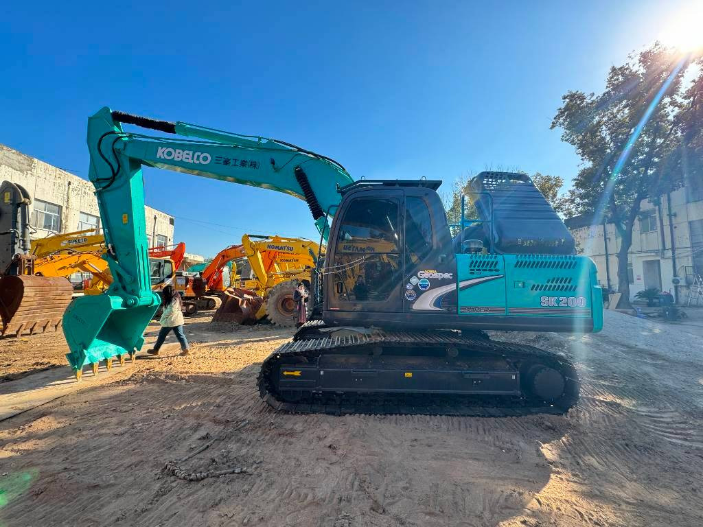 Kobelco SK 200-8 - Escavadora de rastos: foto 3 Kobelco SK 200-8 - Escavadora de rastos: foto 3