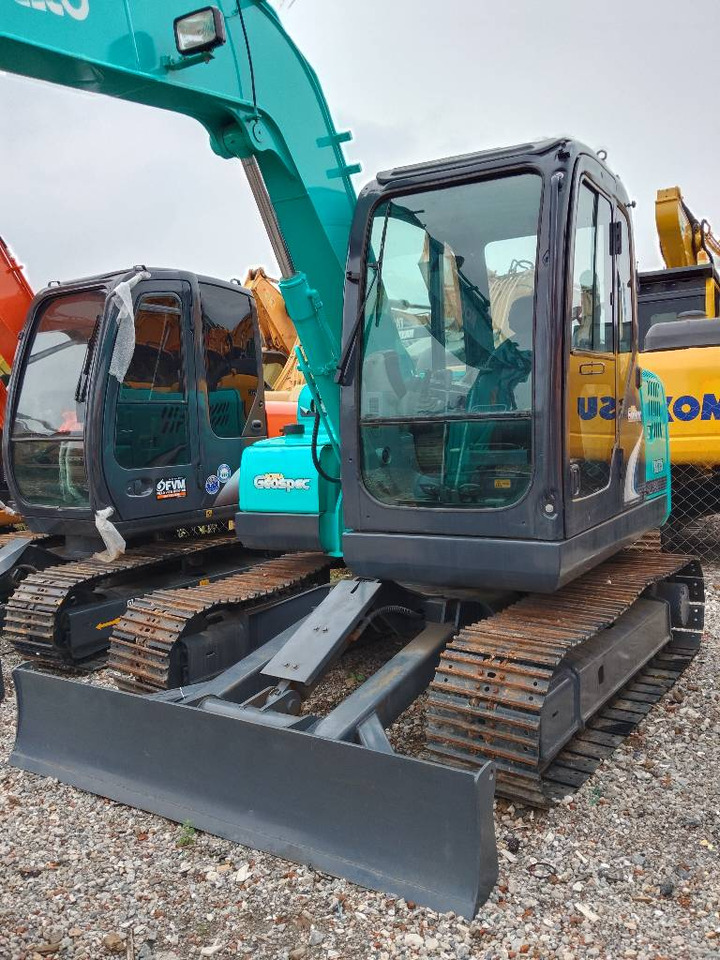 Kobelco SK 75 - Escavadora de rastos: foto 2 Kobelco SK 75 - Escavadora de rastos: foto 2