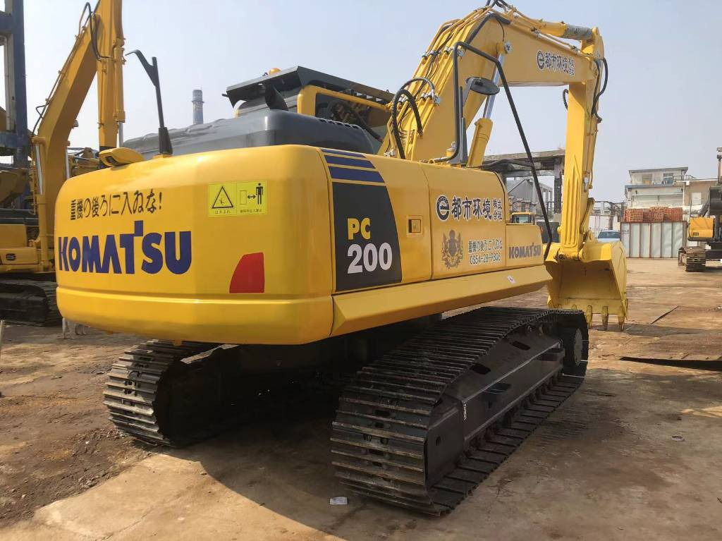 Komatsu PC 220-8 - Escavadora de rastos: foto 2 Komatsu PC 220-8 - Escavadora de rastos: foto 2
