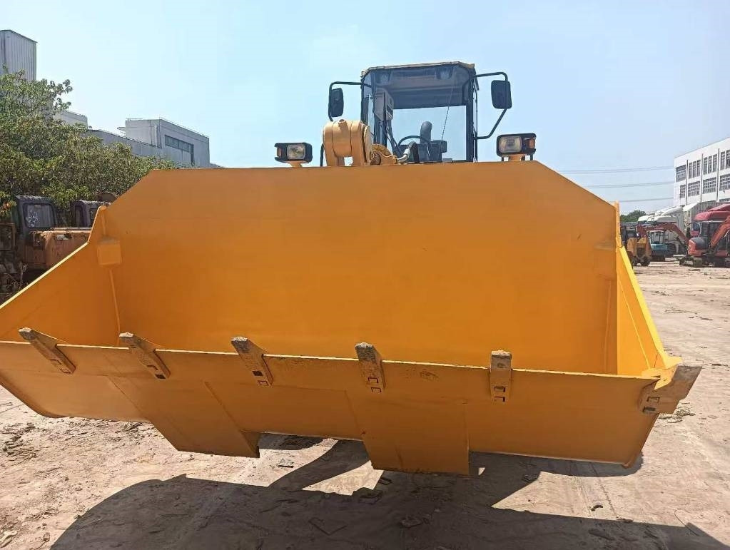 Komatsu WA 470-3 - Pá carregadora de rodas: foto 5 Komatsu WA 470-3 - Pá carregadora de rodas: foto 5