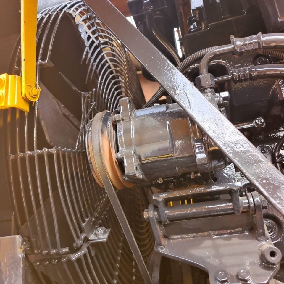 Komatsu WA 470-6 - Escavadora de rastos: foto 2 Komatsu WA 470-6 - Escavadora de rastos: foto 2