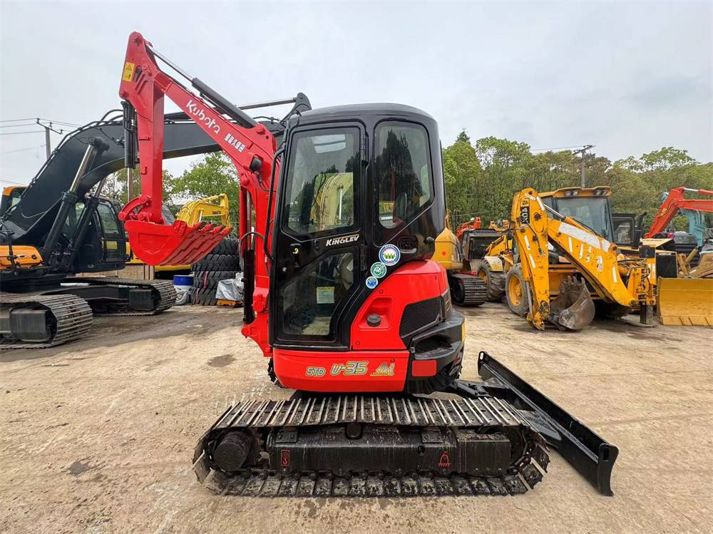 Kubota U 35-3 - Mini escavadeira: foto 2 Kubota U 35-3 - Mini escavadeira: foto 2