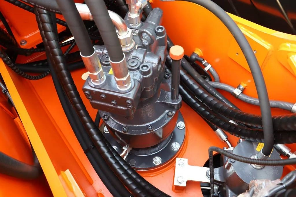 Lonking LG 6135 G4 100% new machine - Escavadora de rastos: foto 5 Lonking LG 6135 G4 100% new machine - Escavadora de rastos: foto 5