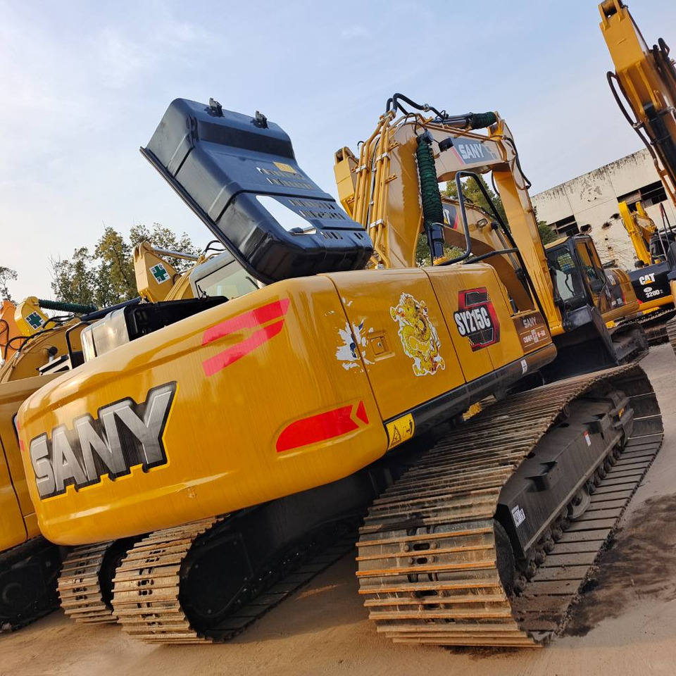 Sany SY 215 C - Escavadora de rastos: foto 4 Sany SY 215 C - Escavadora de rastos: foto 4