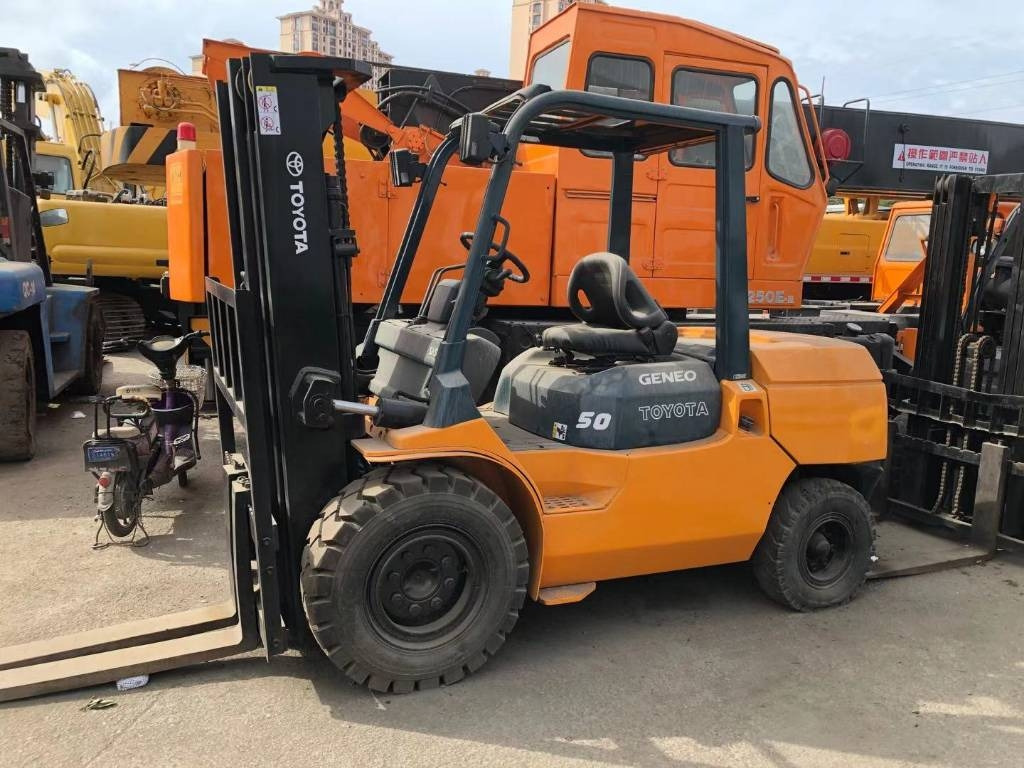 Toyota FD 50 - Empilhadeira a diesel: foto 1 Toyota FD 50 - Empilhadeira a diesel: foto 1