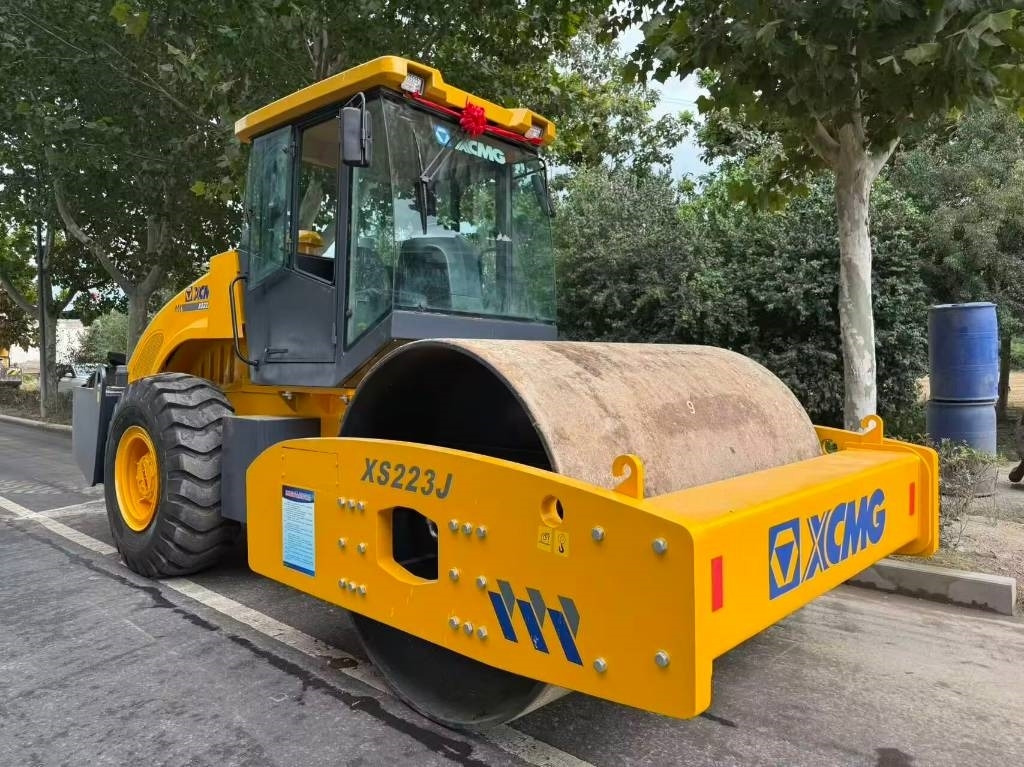 Leasing de  XCMG XS 223 J XCMG XS 223 J: foto 8