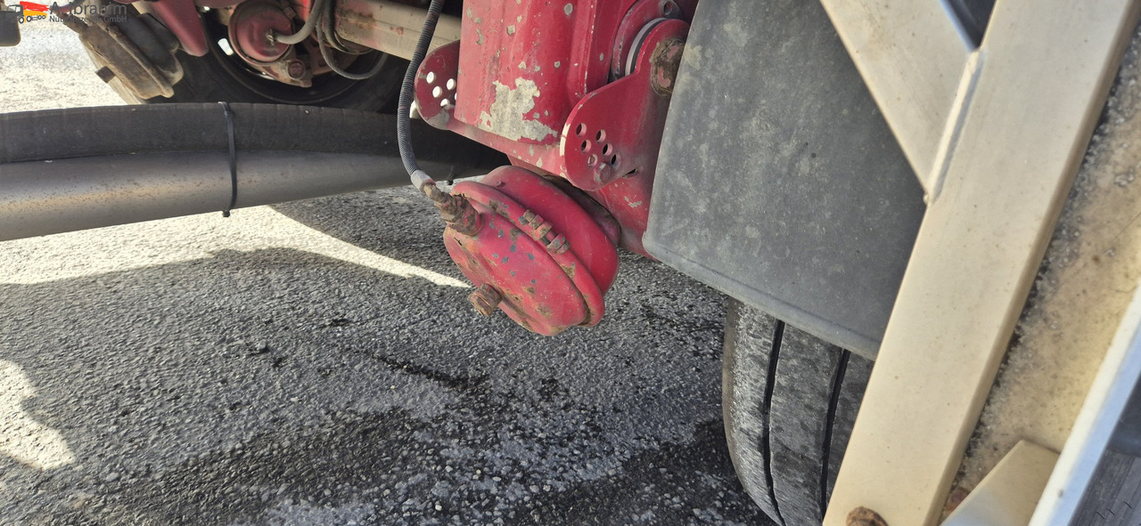 Feldbinder EUT 40.3 Liftachse, Scheibenbremse 2 Kammern, Top Zustand - Semirreboque silo: foto 3 Feldbinder EUT 40.3 Liftachse, Scheibenbremse 2 Kammern, Top Zustand - Semirreboque silo: foto 3