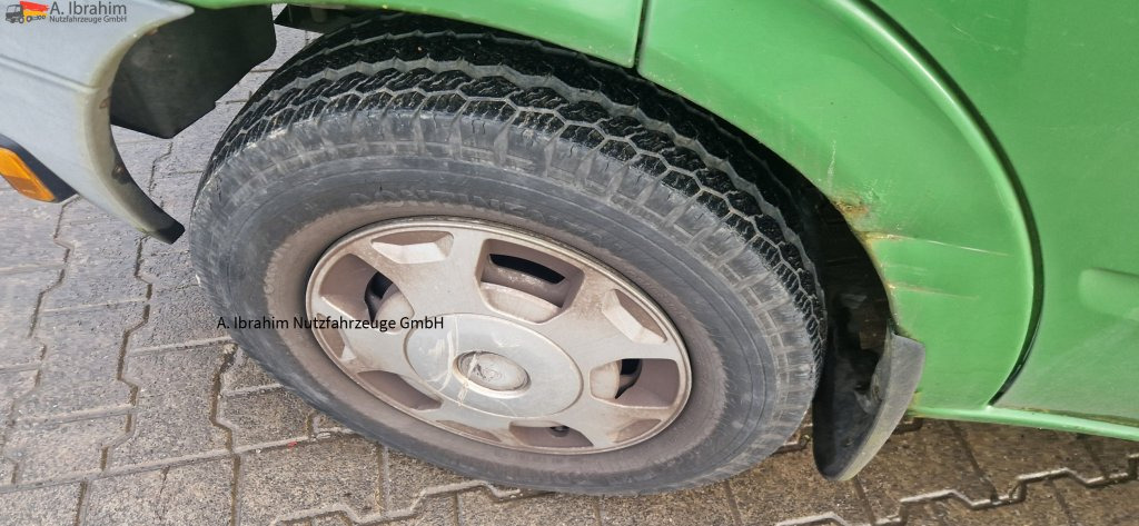 Ford Transit Turneo 2,4L 116 PS - Furgão: foto 3 Ford Transit Turneo 2,4L 116 PS - Furgão: foto 3
