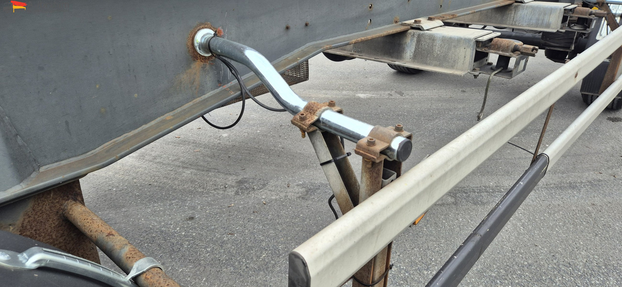 Hueffermann HSA 1870 mit Schlitten Zustand normal - Reboque ampliroll/ Multibenne: foto 4 Hueffermann HSA 1870 mit Schlitten Zustand normal - Reboque ampliroll/ Multibenne: foto 4