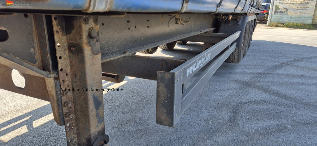 Kögel SN24 Standard, Edscha, Trommelbremse - Semi-reboque de lona: foto 4 Kögel SN24 Standard, Edscha, Trommelbremse - Semi-reboque de lona: foto 4