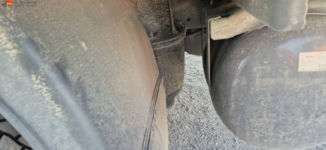 MAN TGL 8.160 4x2 Brotkoffer mit Kühlfach nicht fahrbereit ! nicht rollfähig - Carrinha frigorífica: foto 4 MAN TGL 8.160 4x2 Brotkoffer mit Kühlfach nicht fahrbereit ! nicht rollfähig - Carrinha frigorífica: foto 4