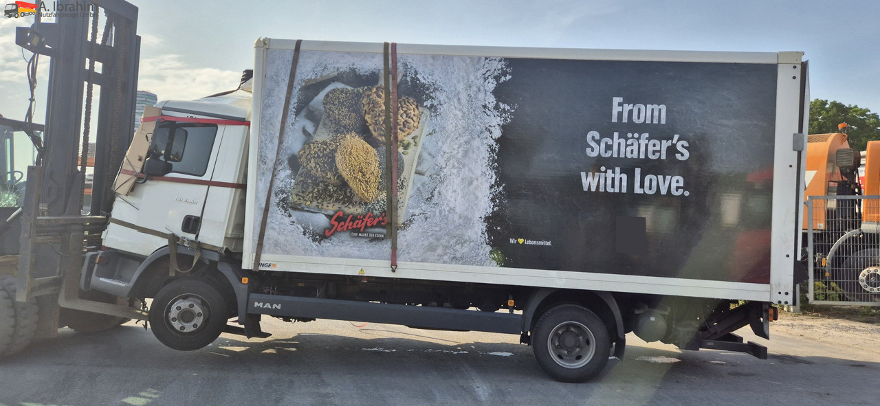 MAN TGL 8.160 4x2 Brotkoffer mit Kühlfach nicht fahrbereit ! nicht rollfähig - Carrinha frigorífica: foto 1 MAN TGL 8.160 4x2 Brotkoffer mit Kühlfach nicht fahrbereit ! nicht rollfähig - Carrinha frigorífica: foto 1