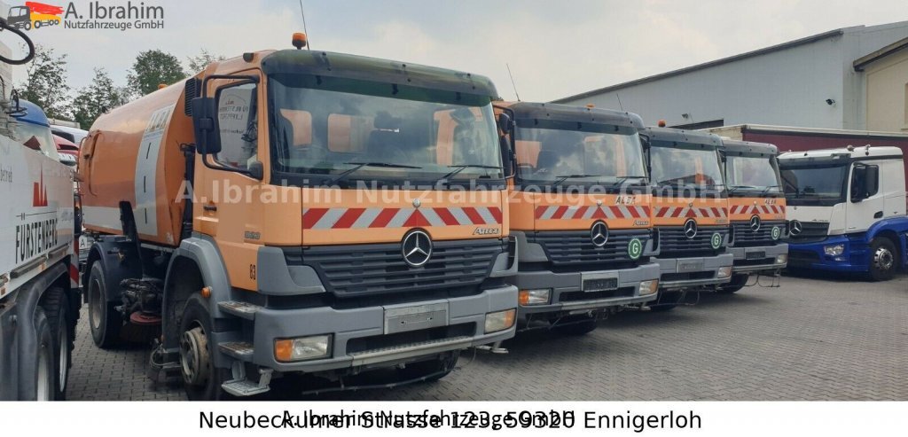 Mercedes-Benz 1823 DB 1823,Optifant 70, 3677 h Betriebsst., 2 Motors, 3 Pedals - Varredora urbana: foto 3 Mercedes-Benz 1823 DB 1823,Optifant 70, 3677 h Betriebsst., 2 Motors, 3 Pedals - Varredora urbana: foto 3